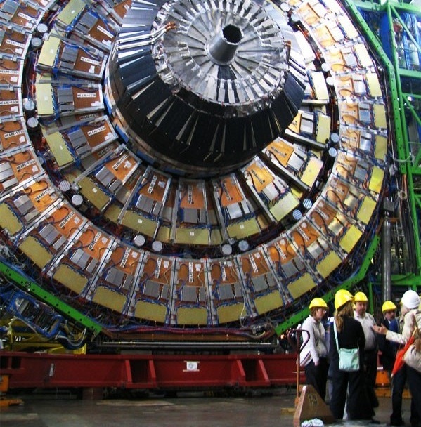 LHC sube su potencia y podrás ver el choque de partículas por Internet