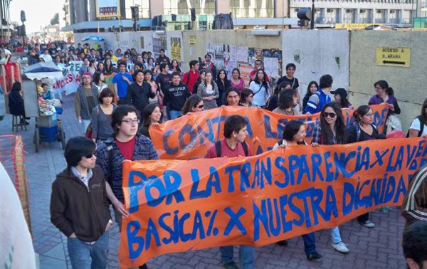 Estudiantes llaman a movilizarse frente a las acciones del Mineduc y Lavín