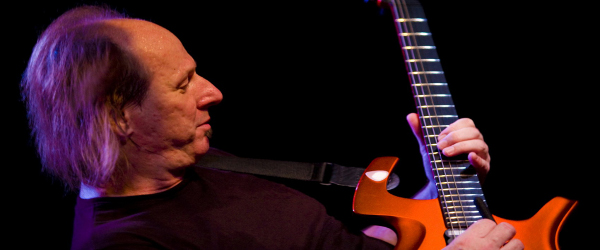 Adrian Belew, guitarra de King Crimson, viene a Chile