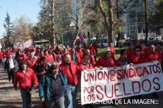 Trabajadores se tomaron Ministerio de Transportes y rechazaron proyecto de ley