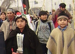 Menores de edad recluidos en centro del Sename se suman a huelga de hambre de los presos políticos mapuche