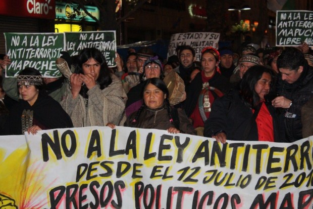 Familiares de presos mapuche en huelga de hambre denuncian deterioro de salud y critican al Gobierno