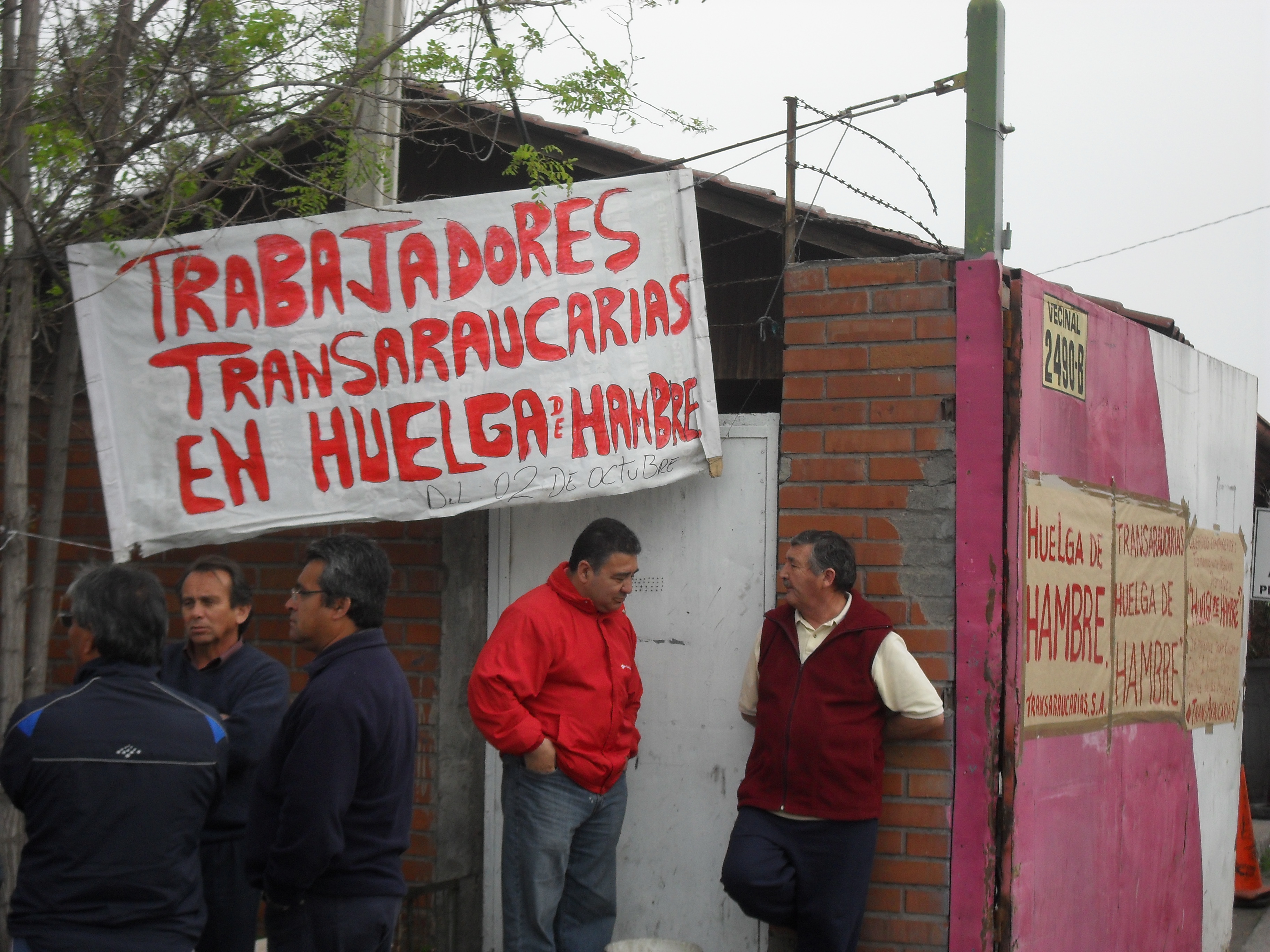 Trabajadores bajan huelga seca en Transaraucaria pero continúan ayuno