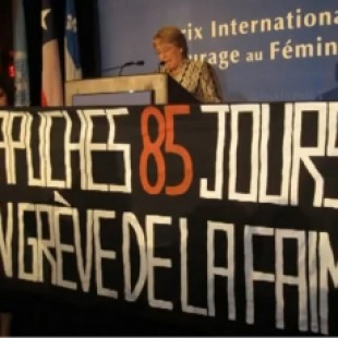 «Funaron» a ex-presidenta Michelle Bachelet en Montreal