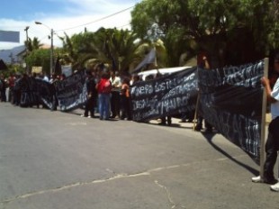 30 detenidos en bloqueo de camino a tranque de relaves El Mauro