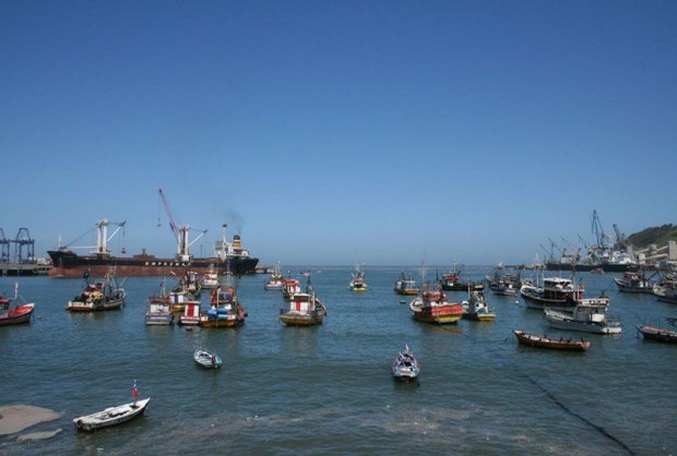 Nuevos puertos se suman a Mejillones en huelga