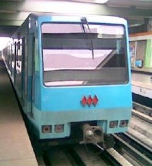 Huelga de Metro enfrenta llamados al descuelgue de la empresa