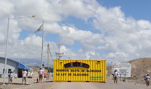 Detenidos activistas de Greenpeace que ocuparon acceso a minas Pascua Lama y Veladero