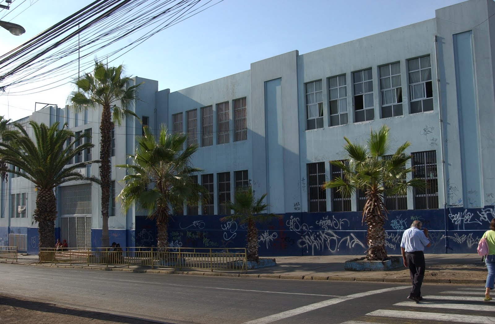 Gobierno quiere demoler Escuela Santa María de Iquique