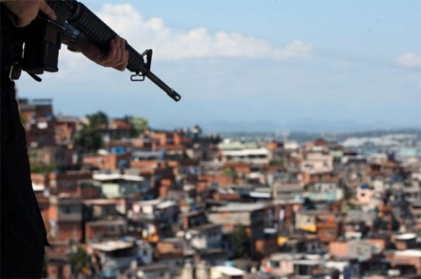 Brasil: Centenares de personas protestan en Río de Janeiro contra tiroteos en favelas