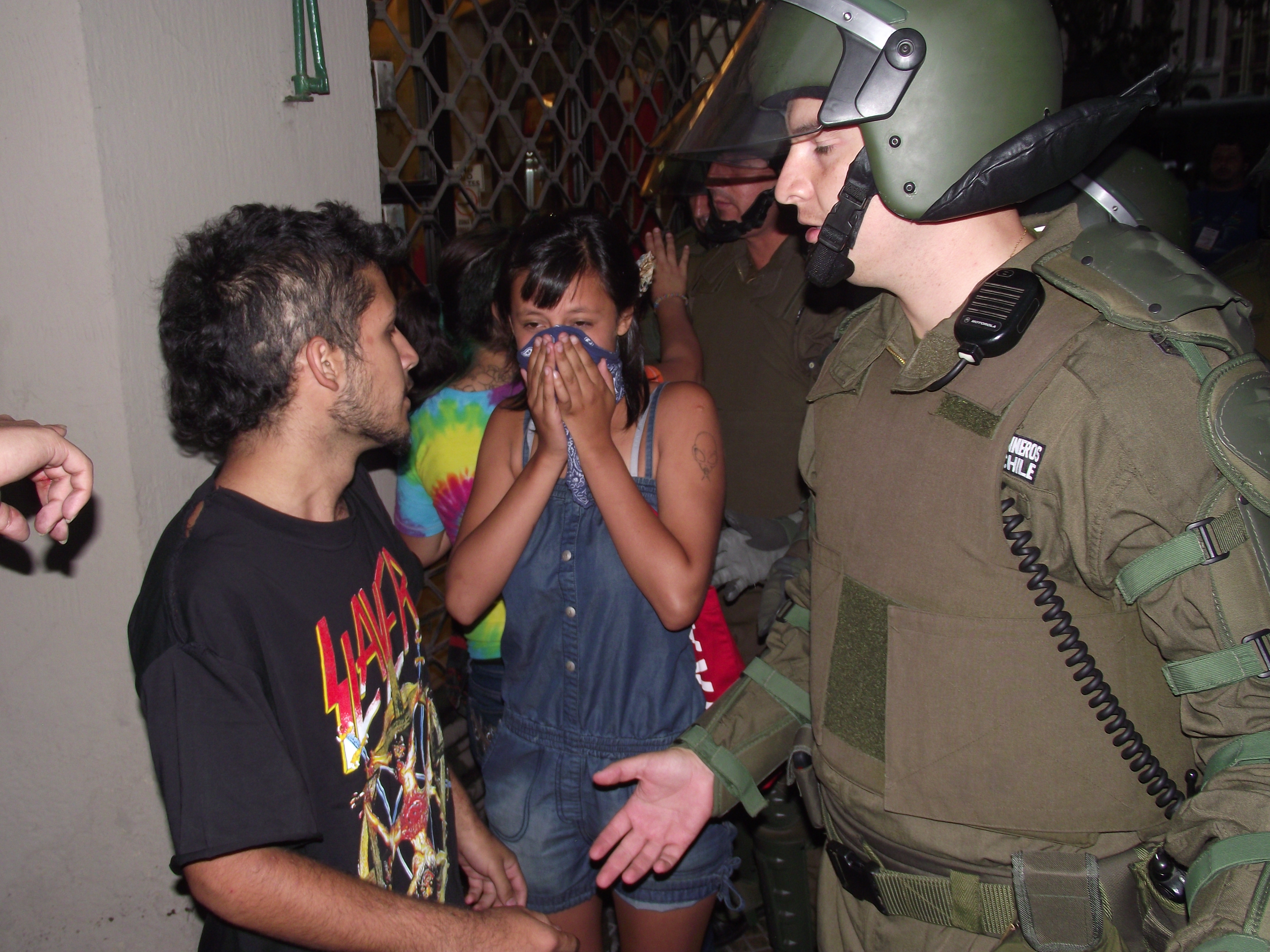 Marcha en contra del alza del Transantiago reprimida por Carabineros