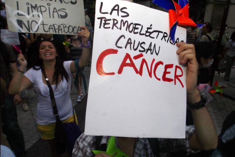 Dos nuevas manifestaciones: Por conflictos ambientales y por “Caso bombas” en Santiago
