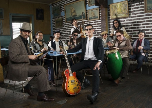 Hoy Manuel García, Sol y Lluvia y Combo Ginebra en Festival de la Universidad de Valparaíso sede Santiago