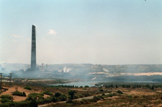 Ex trabajadores de Ventanas se querellan contra Codelco por graves enfermedades debidas a la contaminación