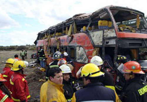 Exceso de horas de trabajo y deplorables condiciones laborales son las principales causas de accidentes de buses interurbanos