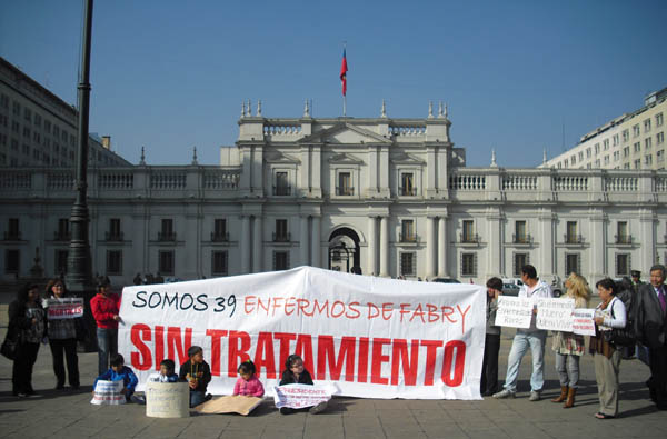 Exigen que Estado se haga cargo de enfermedades raras