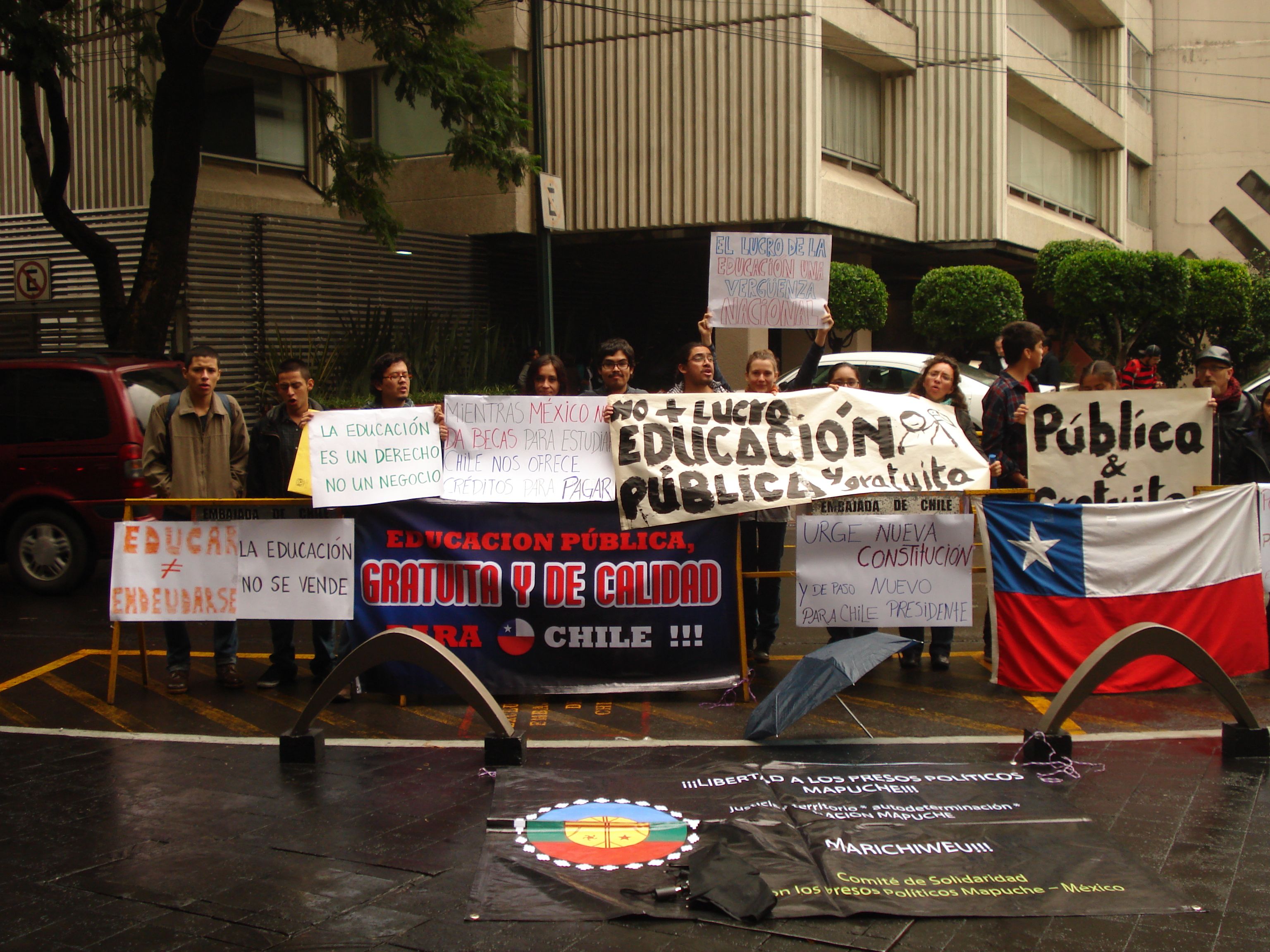 En México y Barcelona se manifestaron por la Educación