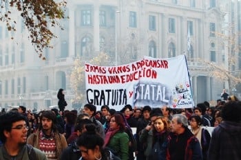 Educación: Dos nuevas marchas en curso