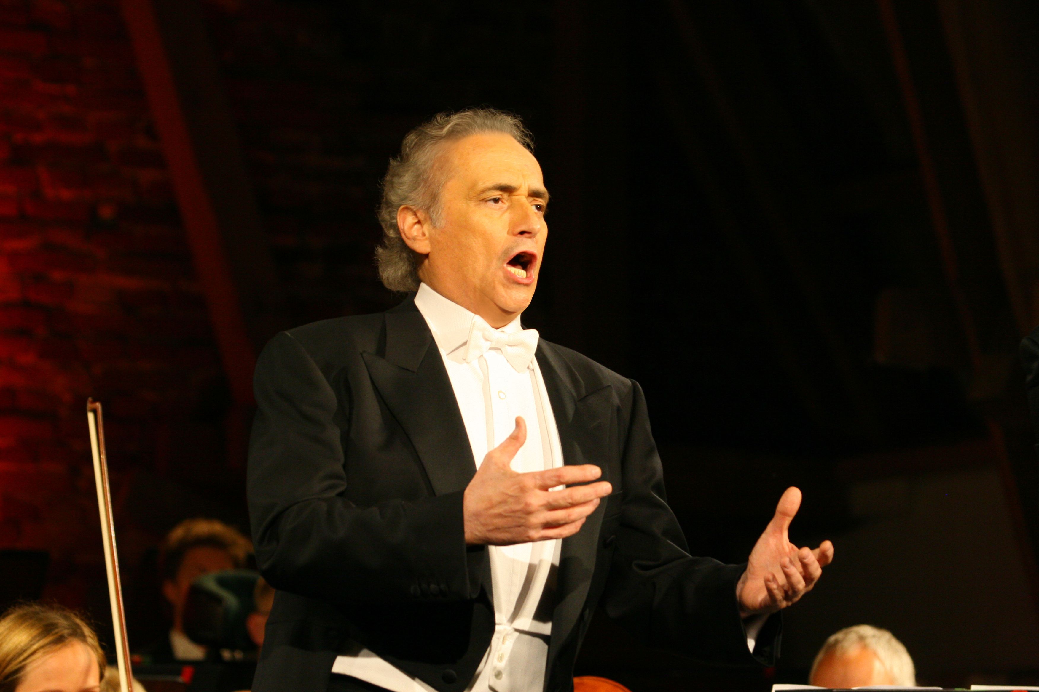 El tenor español José Carreras cantará en Santiago