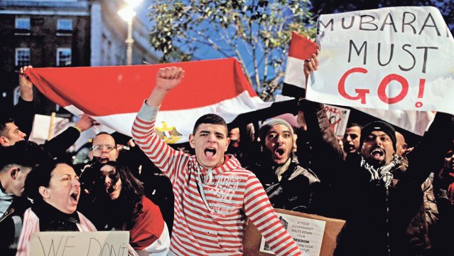 El Consejo Militar Egipcio promueve la lucha sectaria y masacra manifestantes