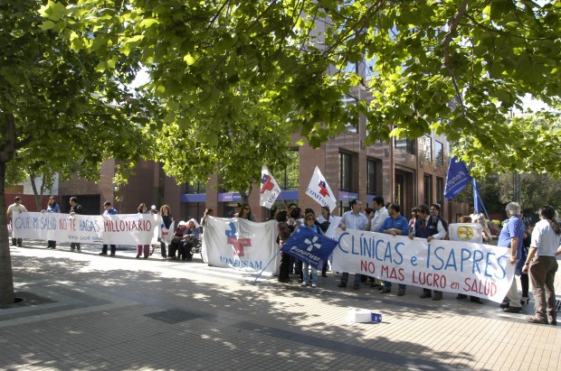 Trabajadores de la salud disconformes con presupuesto y sistema privado