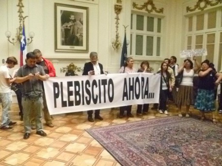 Episodios de la toma a la sede del Congreso en Santiago que exigió plebiscito
