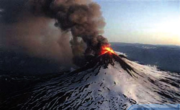 Erupción del volcán Hudson cuestiona viabilidad de represas de HidroAysén y Energía Austral