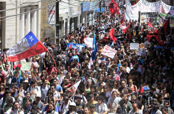 Más de 30 mil personas marcharon en Valparaíso