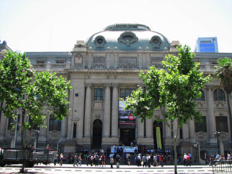 Estudiantes se tomaron Biblioteca Nacional