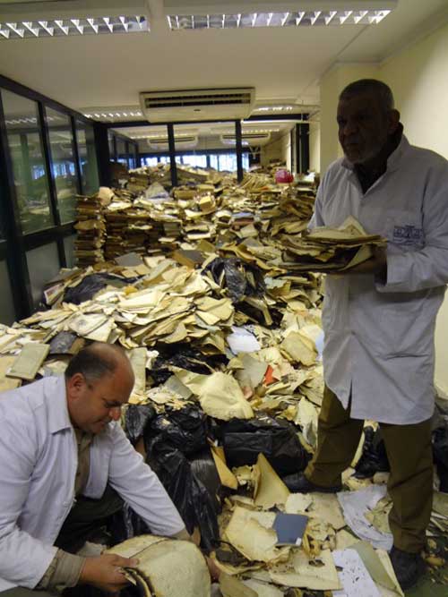 La Academia de Ciencias de Egipto y las 10 peores quemas de libros