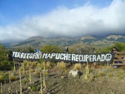 Gobierno traspasa 2.500 héctareas a comunidades mapuches tras 16 años de lucha
