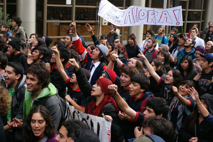 Colegio de Profesores exige al ministro de Educación pronunciarse ante denuncias de expulsiones