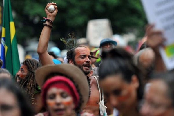 Con marcha se inicia Foro Social Mundial en Porto Alegre