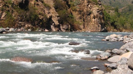 Consumo del agua, competencia v/s necesidad