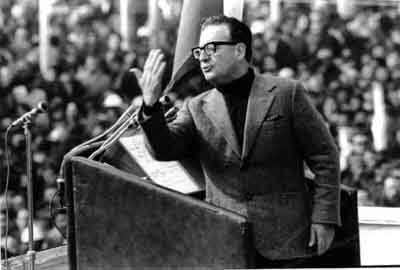 Usach presenta documentales con visitas de presidente Allende, Fidel Castro y Pinochet a la ex UTE