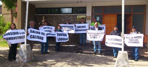 Alcaldes de la región de Aysén emplazan a ediles de derecha a sumarse a las demandas locales