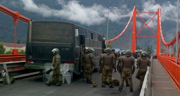 Denuncian infiltración de Carabineros en Aysén y Gobierno pide a Dios por el fin de las movilizaciones