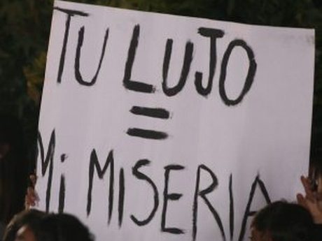 Estudiantes critican pomposidad del Festival de Viña del Mar