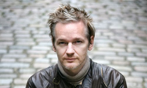 Assange ignora orden de la policía británica para su extradición