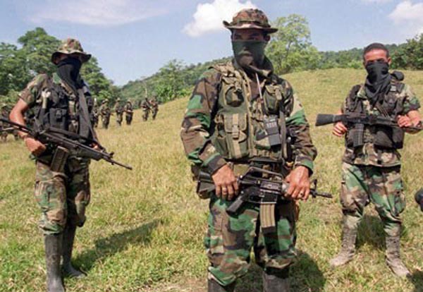 Aumenta presencia de paramilitares en Colombia