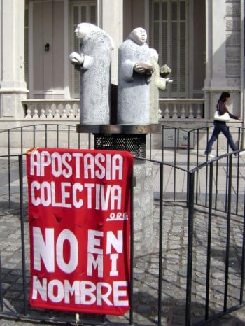 1º de abril: Apostasía colectiva Chile 2012