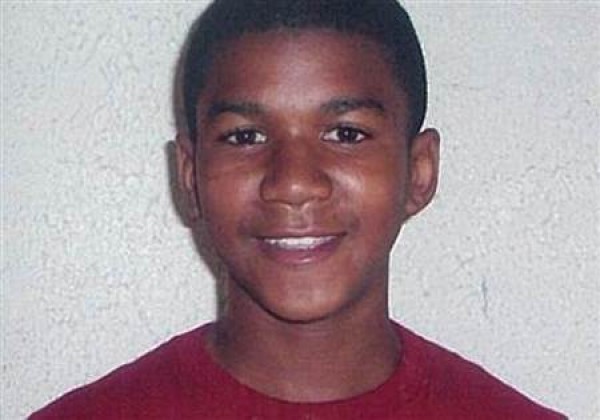 Múltiples protestas en Estados Unidos por asesinato de joven afro desarmado