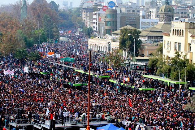 Más de 80 mil personas en primera marcha del año convocada por la Confech