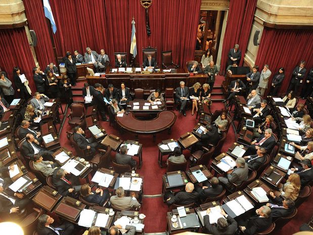 Senado argentino aprobó leyes de «muerte digna» y de «identidad de género»