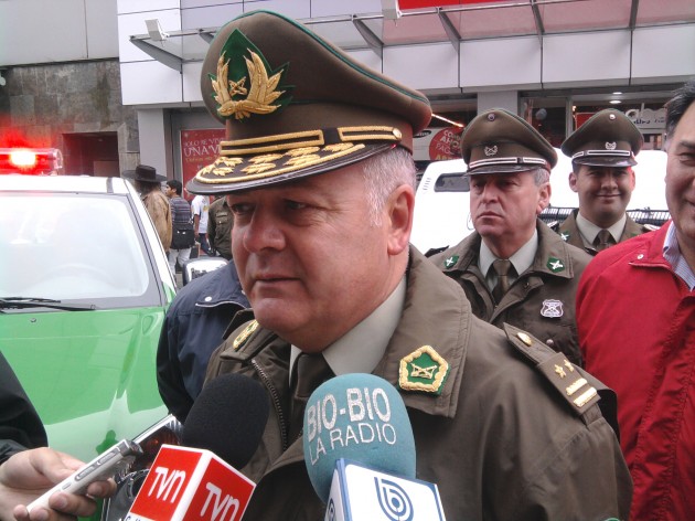 Consejero mapuche acusa de cobarde a General Bezmalinovic, de Carabineros