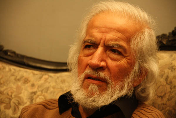 Gabriel Salazar, historiador: “No veo salvación para los políticos”
