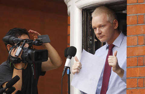 Discurso de Julian Assange desde la embajada de Ecuador en Londres