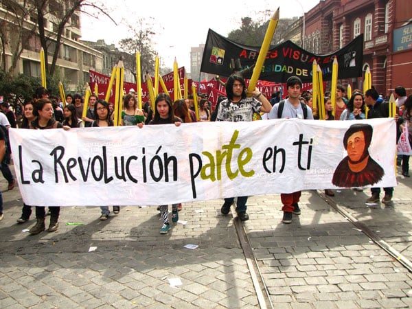 Estudiantes vuelven a mostrar su fuerza: 150 mil personas en Santiago