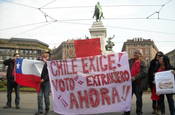 Chilenos en el extranjero votarán vía internet