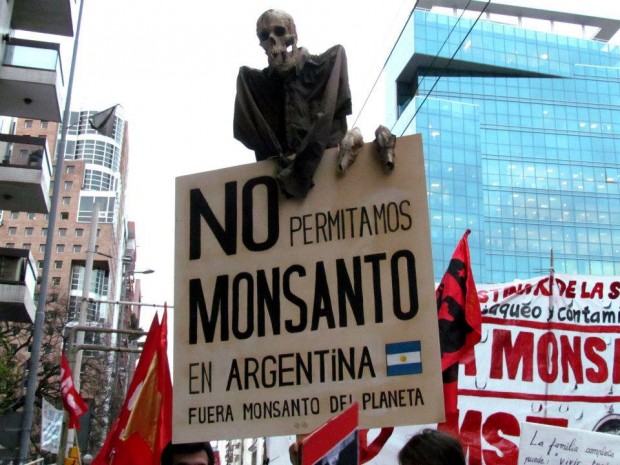 Multitudinaria marcha contra Monsanto en Argentina